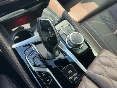 BMW 5-Series 2022, 30098 км, за 38436.5 USD - фото 8