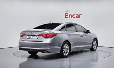 Hyundai Sonata 2015, 72620 км, за 5665.17 USD