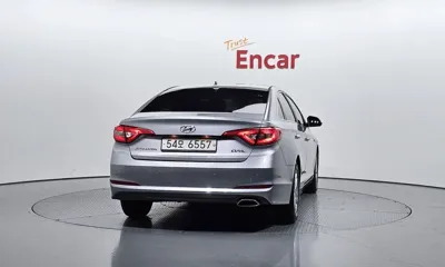 Hyundai Sonata 2015, 72620 км, за 5665.17 USD