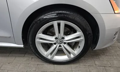 Volkswagen Passat 2014, 115131 км, за 3237.53 USD
