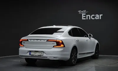 Volvo S90 2024, 17641 км, за 30341.11 USD