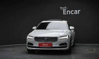 Volvo S90 2024, 17641 км, за 30341.11 USD
