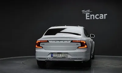 Volvo S90 2024, 17641 км, за 30341.11 USD