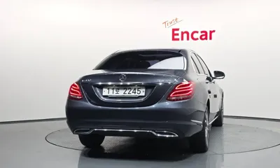 Mercedes-Benz C-Class 2015, 47157 км, за 10358.31 USD