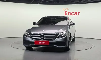Mercedes-Benz E-Class 2017, 144046 км, за 10531.1 USD