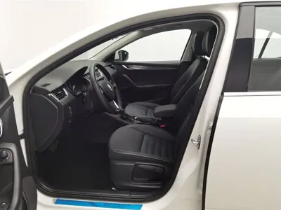 Skoda Octavia 2017, 75000 км, за 4832.84 USD - фото 10
