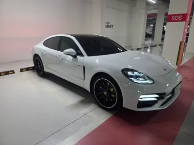 Porsche Panamera · 2021 год