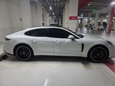 Porsche Panamera 2021, 37100 км, за 65146.61 USD