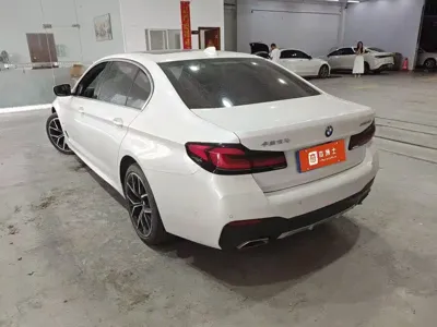 BMW 5 Series 2021, 69000 км, за 33813.35 USD