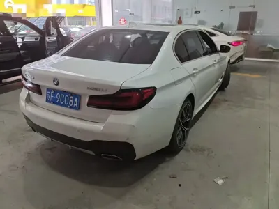 BMW 5 Series 2021, 69000 км, за 33813.35 USD