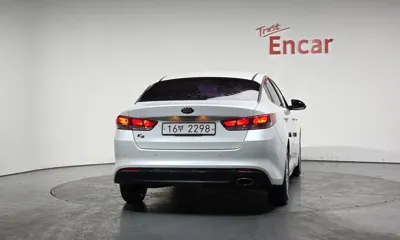 Kia K5 2016, 144772 км, за 4618.43 USD