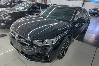 Volkswagen Passat · 2022 год