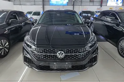 Volkswagen Passat 2022, 58800 км, за 18735 USD