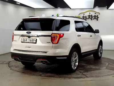 Ford Explorer 2019, 79574 км, за 11311.18 USD - фото 2