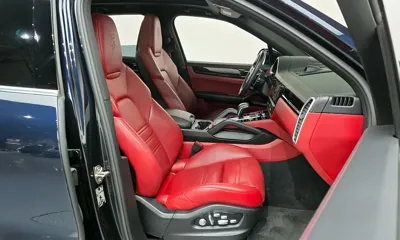 Porsche Cayenne 2019, 84177 км, за 39979.18 USD - фото 26