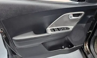 Kia Niro 2017, 128690 км, за 7090.82 USD - фото 24