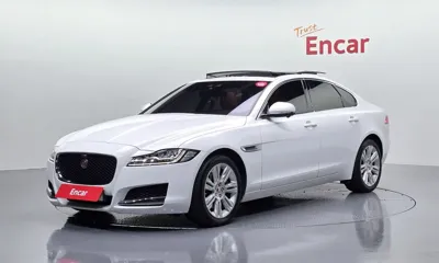 Jaguar XF · 2018 год