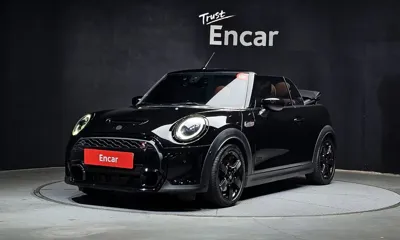 MINI Cooper Convertible · 2022 год