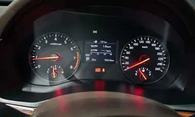Kia K7 2016, 75416 км, за 5863.2 USD - фото 8