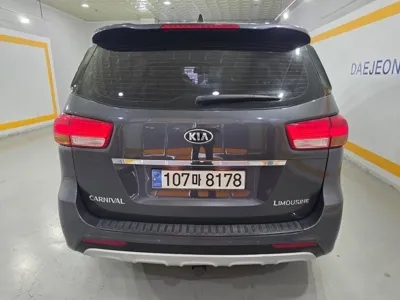 Kia Canival 2016, 149723 км, за 6607.2 USD
