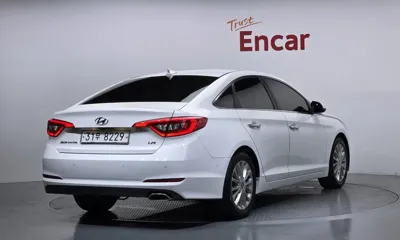 Hyundai Sonata 2015, 195602 км, за 5395.56 USD