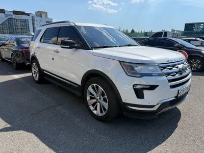 Ford Explorer 2018, 92483 км, за 10371.54 USD
