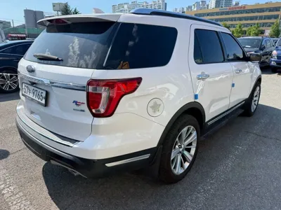 Ford Explorer 2018, 92483 км, за 10371.54 USD