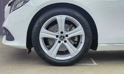 Mercedes-Benz E-Class 2018, 96935 км, за 12406.46 USD