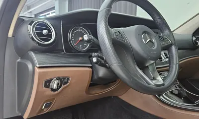 Mercedes-Benz E-Class 2018, 96935 км, за 12307.09 USD - фото 14
