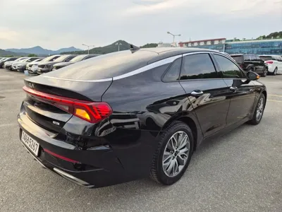 Kia K5 2023, 84923 км, за 11896.24 USD - фото 6