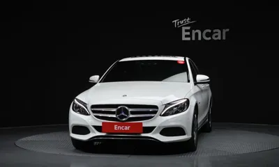 Mercedes-Benz C-Class 2018, 67022 км, за 13522.38 USD