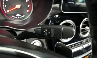 Mercedes-Benz C-Class 2018, 67022 км, за 13522.38 USD - фото 9