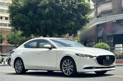 Mazda Mazda 3 Axela 2021, 43700 км, за 11858 USD