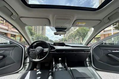 Mazda Mazda 3 Axela 2021, 43700 км, за 11858 USD - фото 21