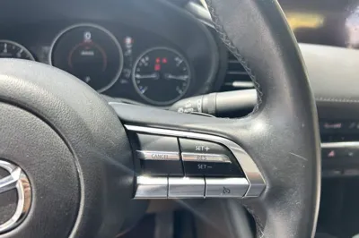 Mazda Mazda 3 Axela 2021, 43700 км, за 11858 USD - фото 23