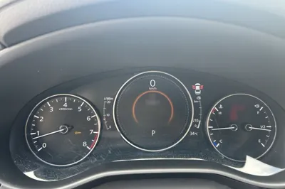 Mazda Mazda 3 Axela 2021, 43700 км, за 11858 USD - фото 25