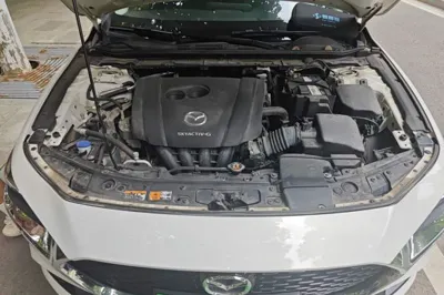 Mazda Mazda 3 Axela 2021, 43700 км, за 11858 USD - фото 27