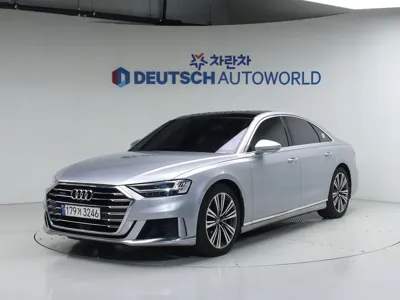 Audi A8 · 2021 год