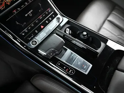 Audi A8 2021, 175000 км, за 28332.26 USD - фото 9