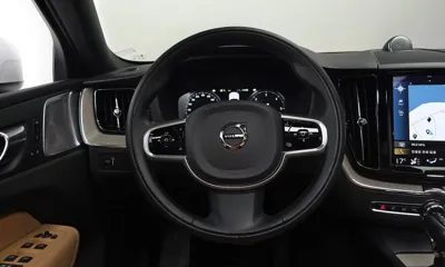 Volvo XC60 2020, 80399 км, за 20491.82 USD - фото 13