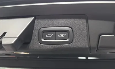 Volvo XC60 2020, 80399 км, за 20491.82 USD - фото 34