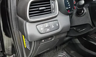 Kia Sorento 2015, 93348 км, за 36111.28 USD - фото 20