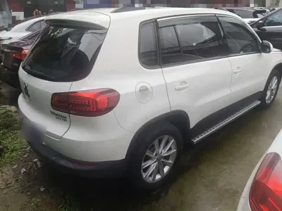 Volkswagen Tiguan 2017, 101400 км, за 6103.54 USD - фото 7