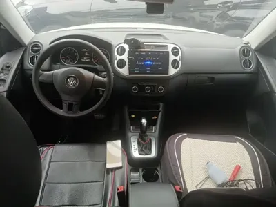 Volkswagen Tiguan 2017, 101400 км, за 6103.54 USD - фото 10