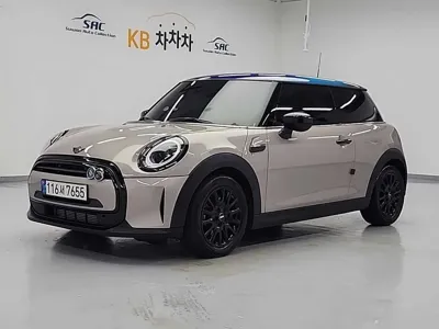 MINI Cooper · 2022 год