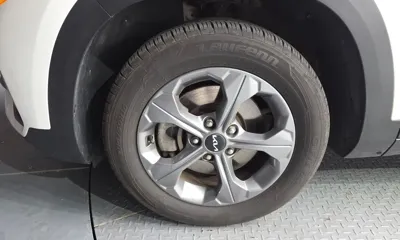 Kia Seltos 2023, 115733 км, за 9744.52 USD