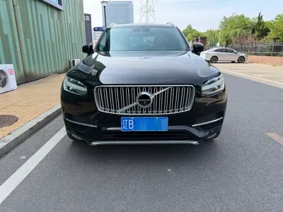 Volvo XC90 2015, 150000 км, за 14419.97 USD