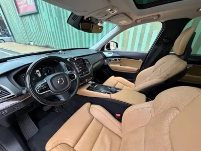 Volvo XC90 2015, 150000 км, за 14419.97 USD