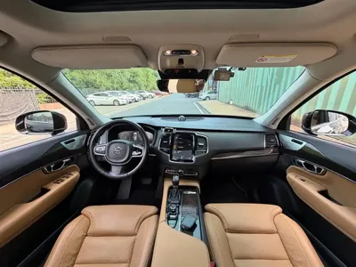 Volvo XC90 2015, 150000 км, за 14419.97 USD