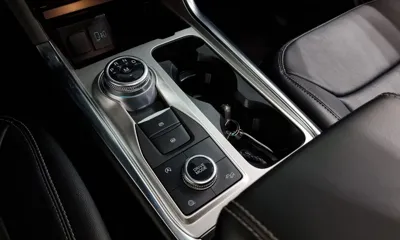 Ford Explorer 2020, 49343 км, за 16290.06 USD - фото 9